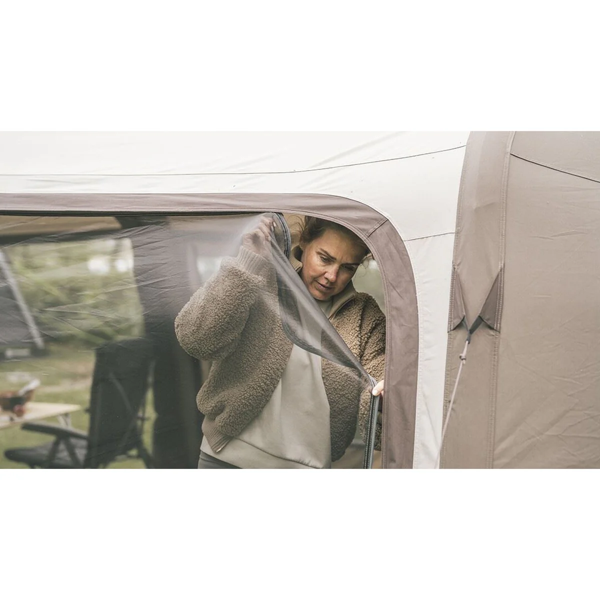 Outwell Boston 6 Air TC 6 Berth Four Room Tunnel Tent - Image 5