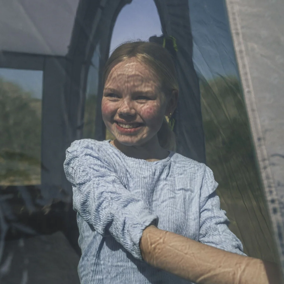 Outwell Colorado 6 Air 6 Berth Four Room Tunnel Tent - Image 6