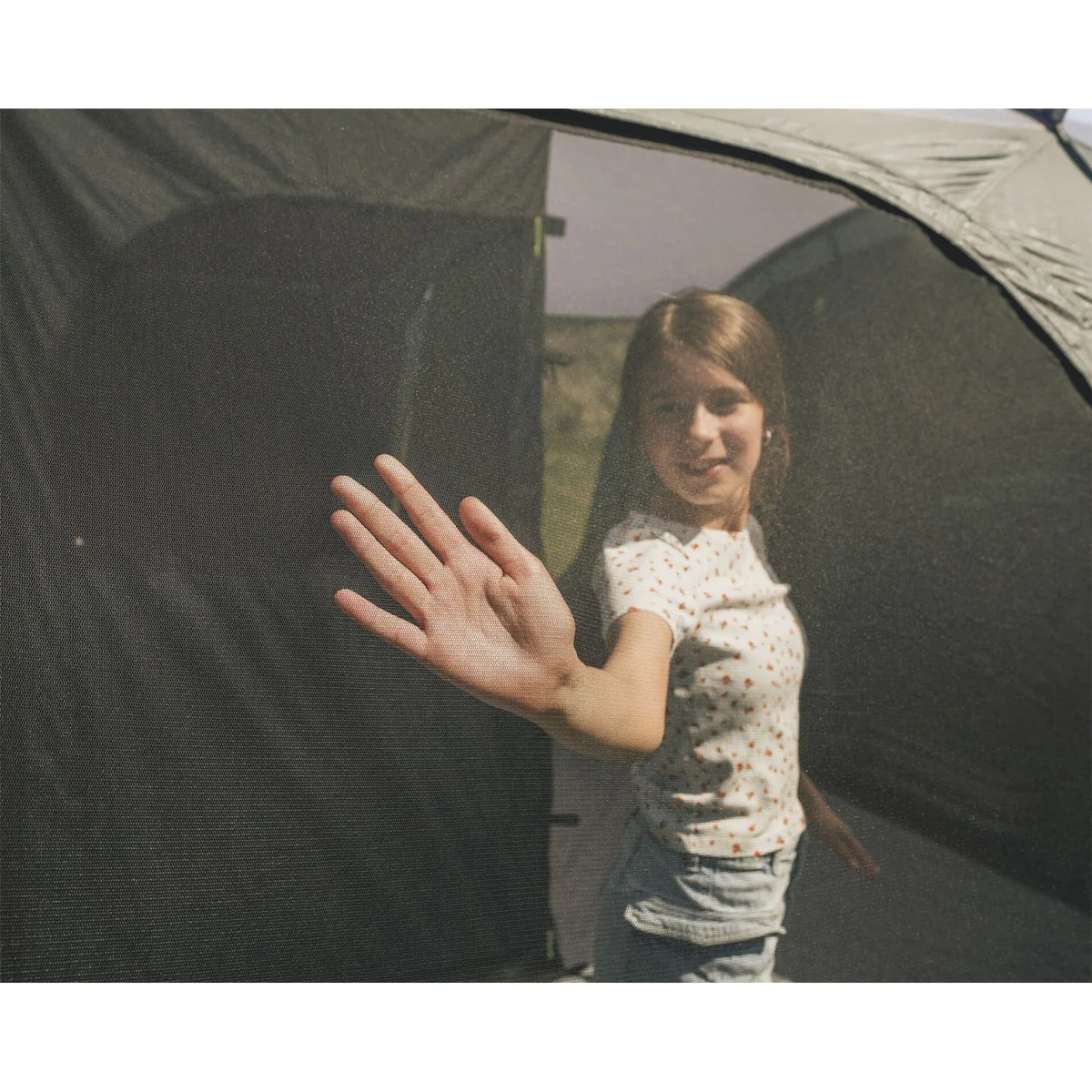 Outwell Denver 5 5 Berth Three Room Tunnel Tent - Image 10