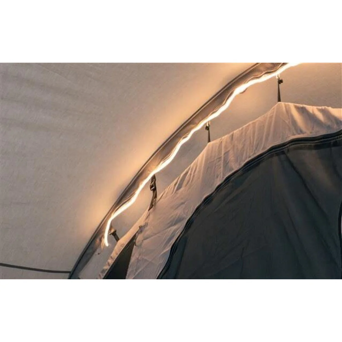 Outwell Denver 5 5 Berth Three Room Tunnel Tent - Image 13