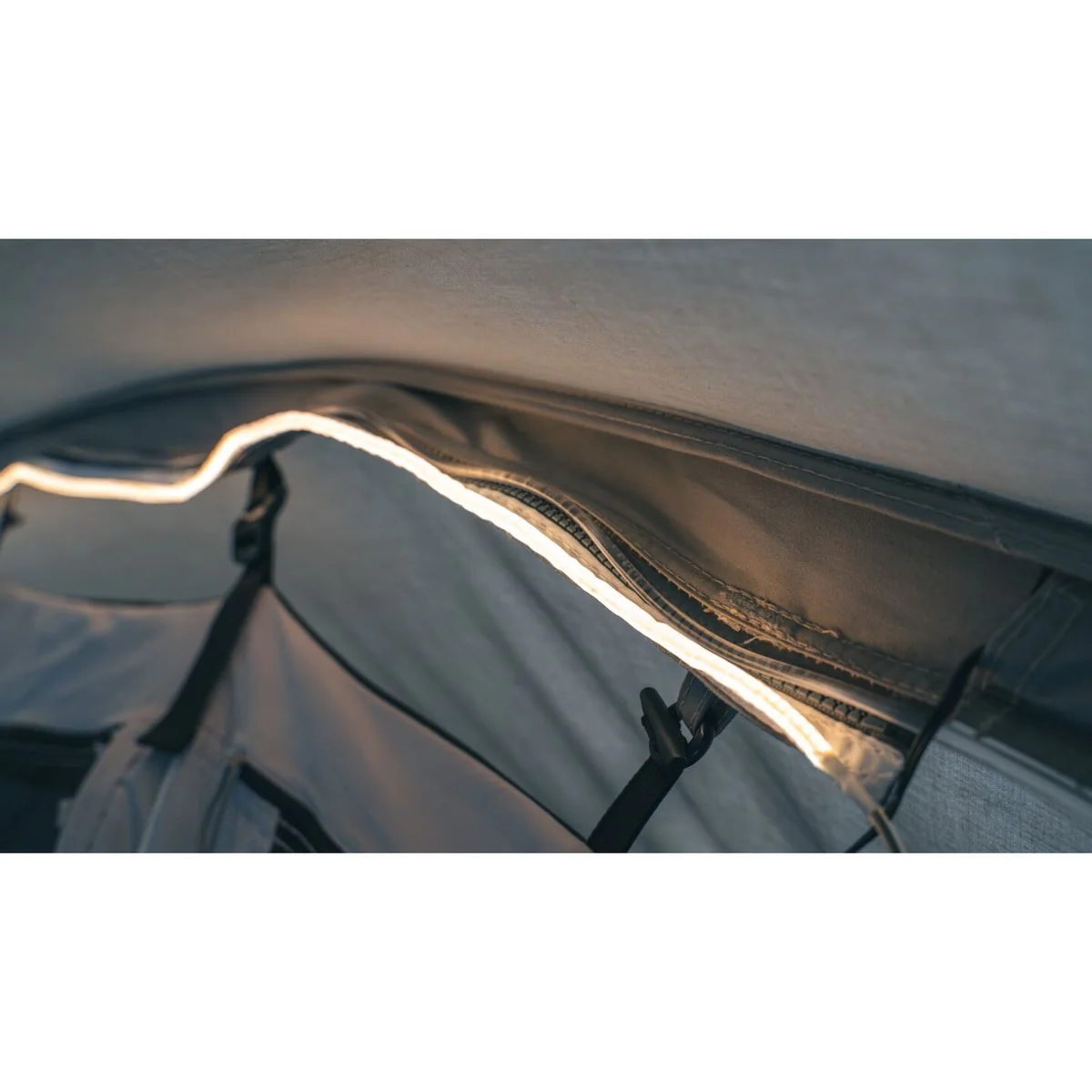 Outwell Durango 4 4 Berth Three Room Tunnel Tent - Image 4