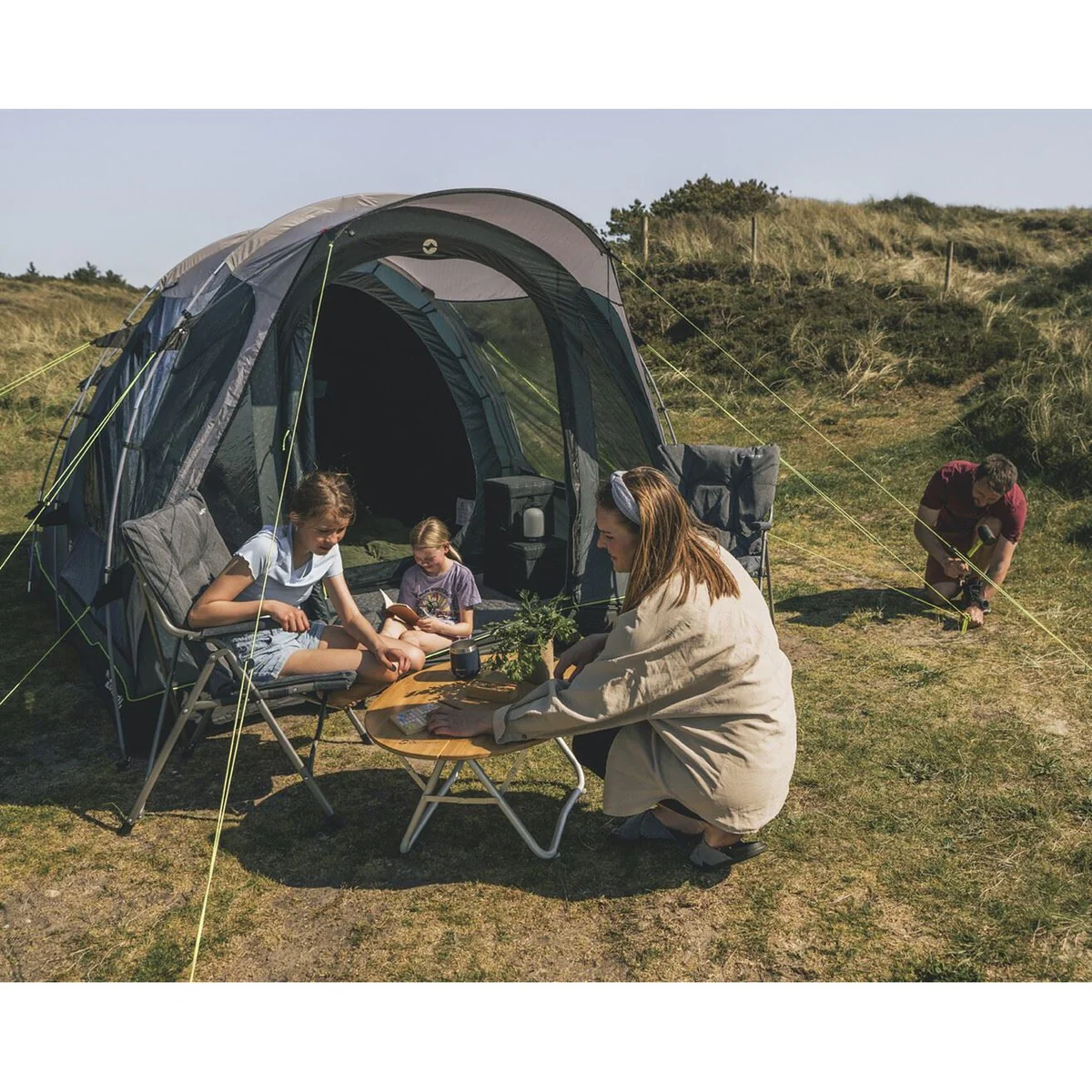 Outwell Sky 4 Pole Blue 4 Person Tent - Image 9
