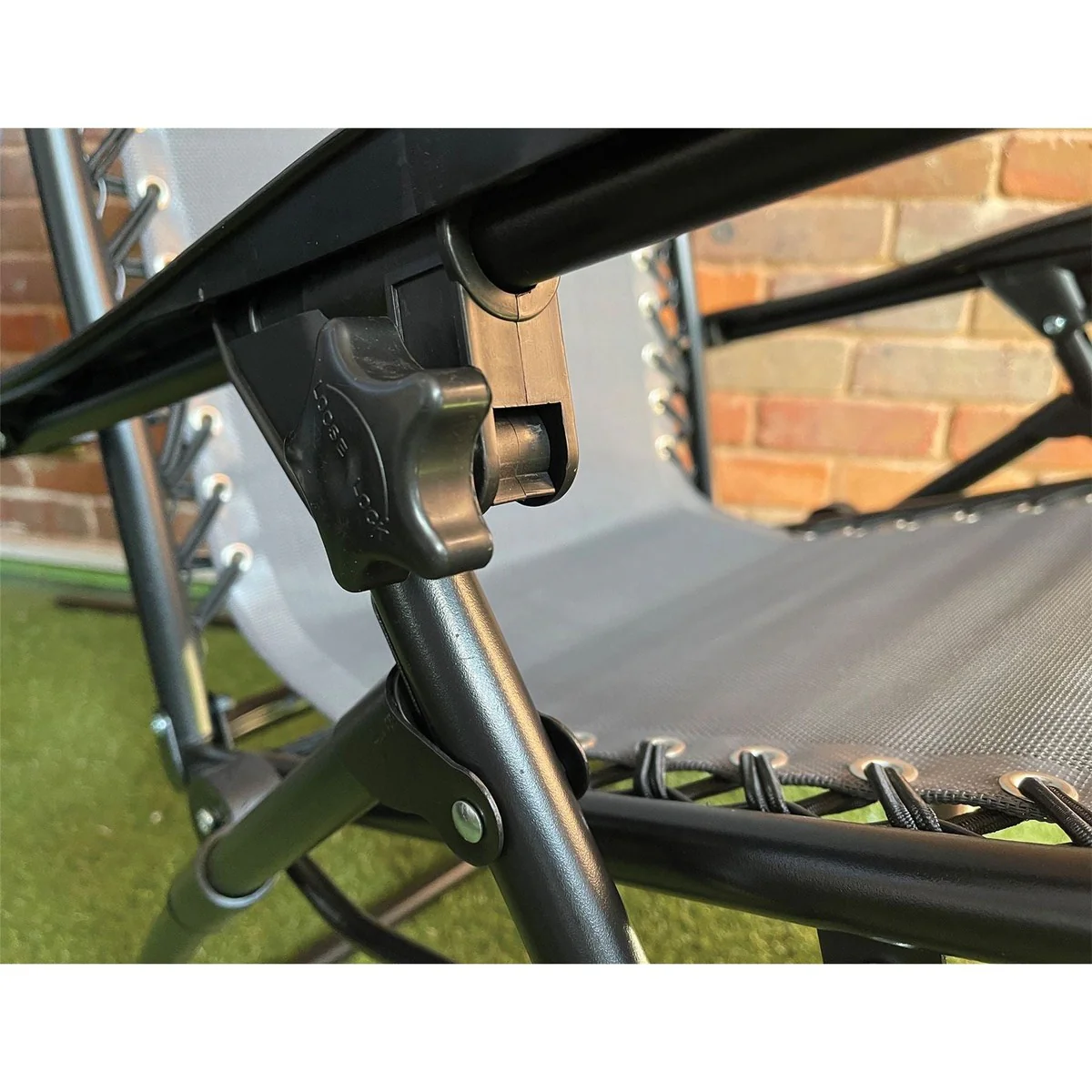 Quest Hygrove Relaxer Camping Chair F2027 - Image 3