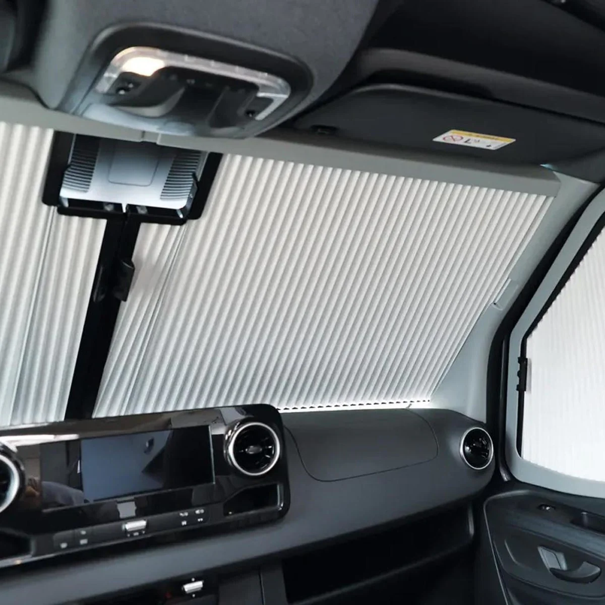 REMIfront IV Front Blinds Merc Sprinter With L Rain Sensor 2019-2024