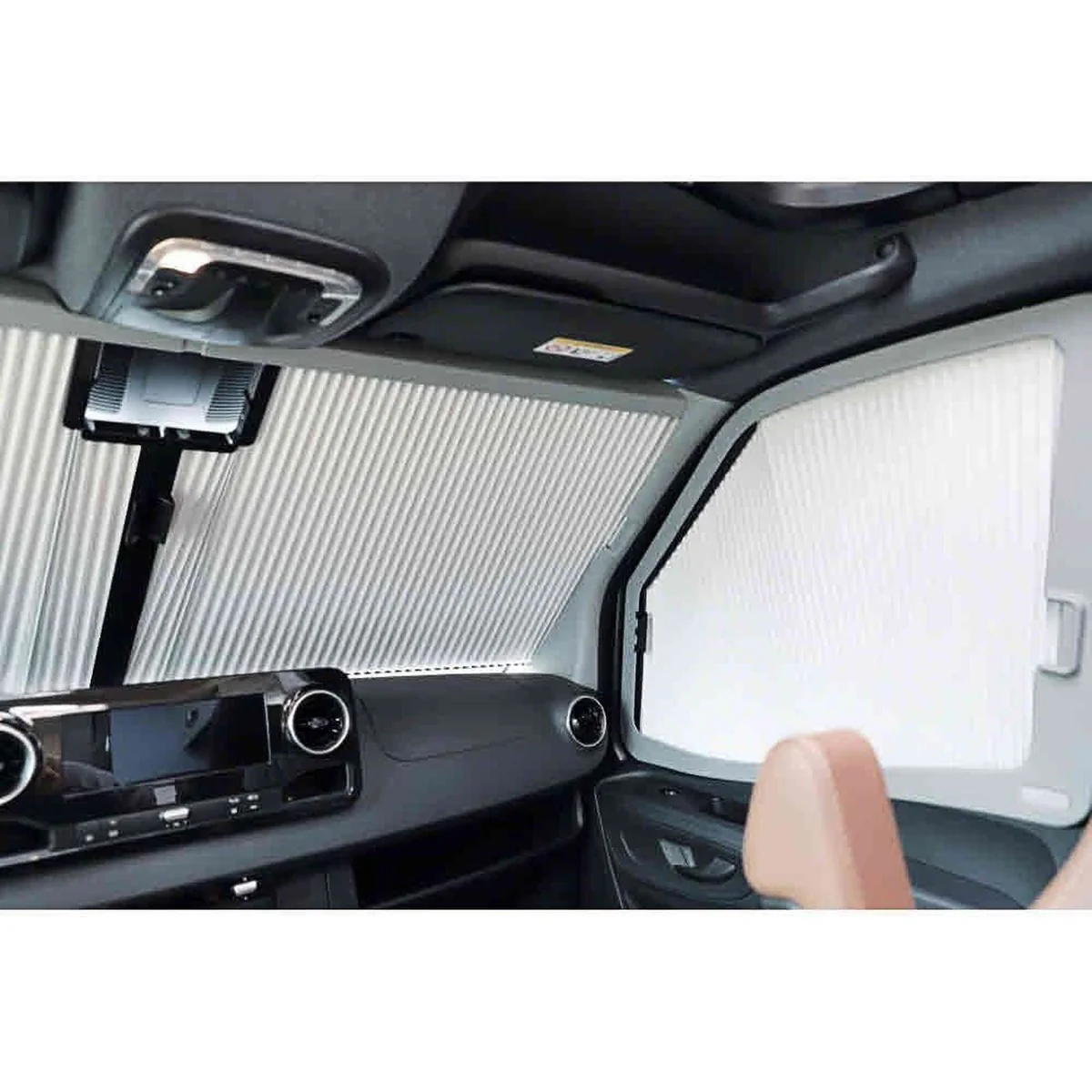 REMIfront IV Right Side Blinds for Mercedes Sprinter 2024 No Handle