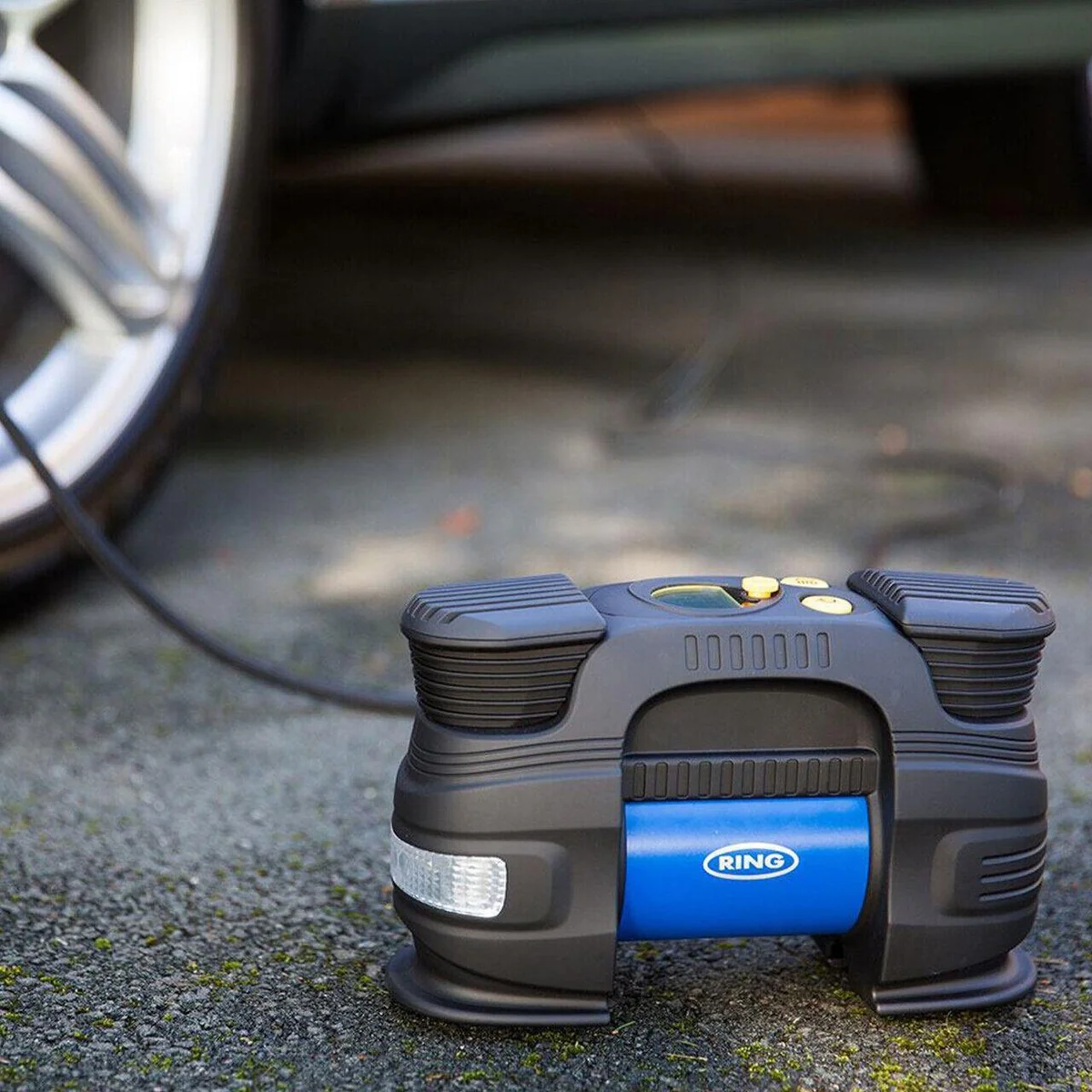 Ring 12V Rapid Digital Tyre Inflator for Campervans Motorhomes Caravan Car - Image 4