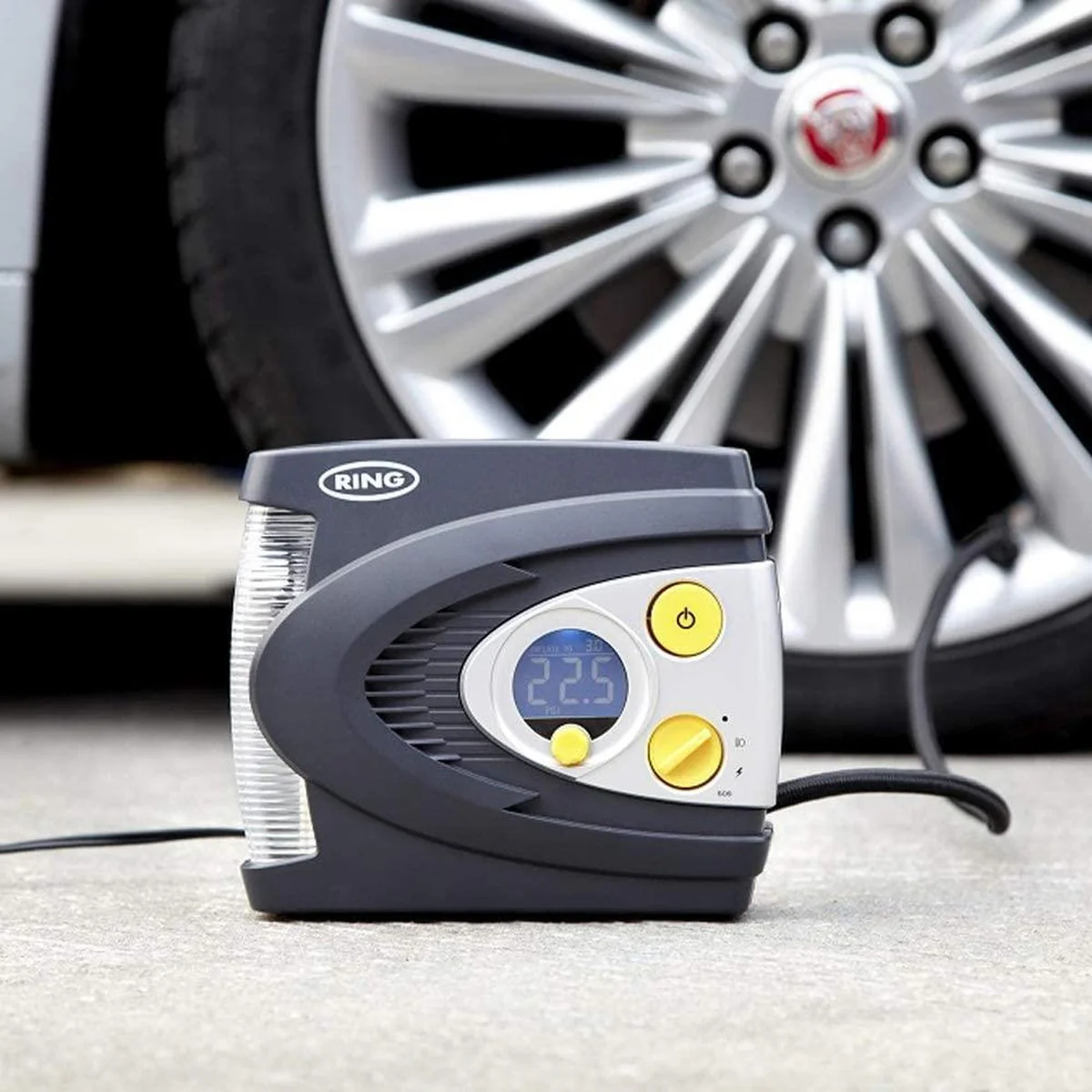 Ring RAC635 12V Tyre Inflator Pump - Image 11