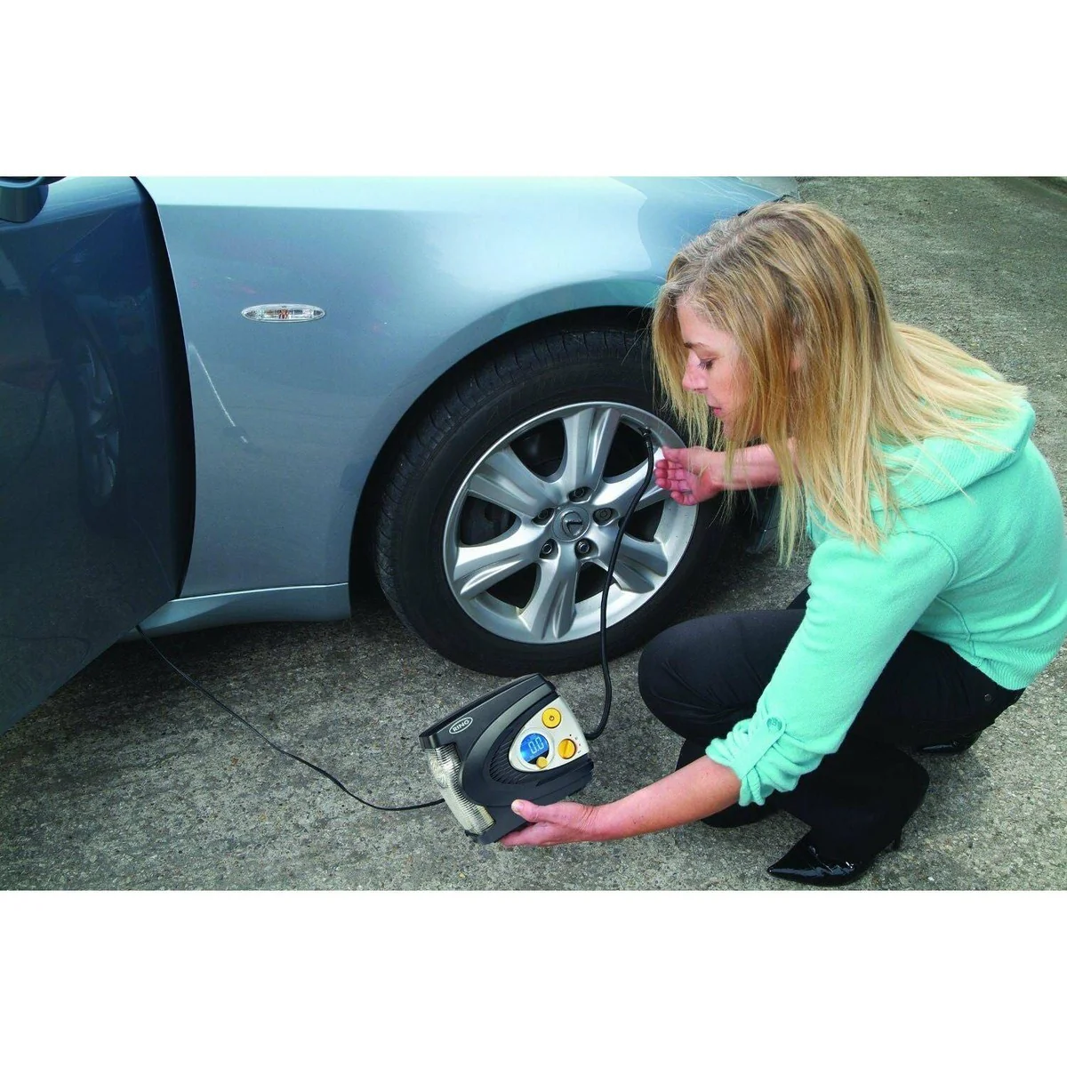 Ring RAC635 12V Tyre Inflator Pump - Image 6