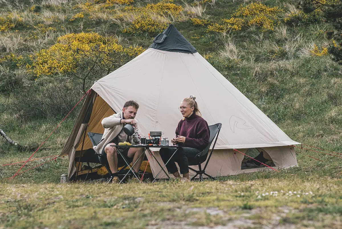 Robens Klondike 6 Berth Poled Tent - Image 2