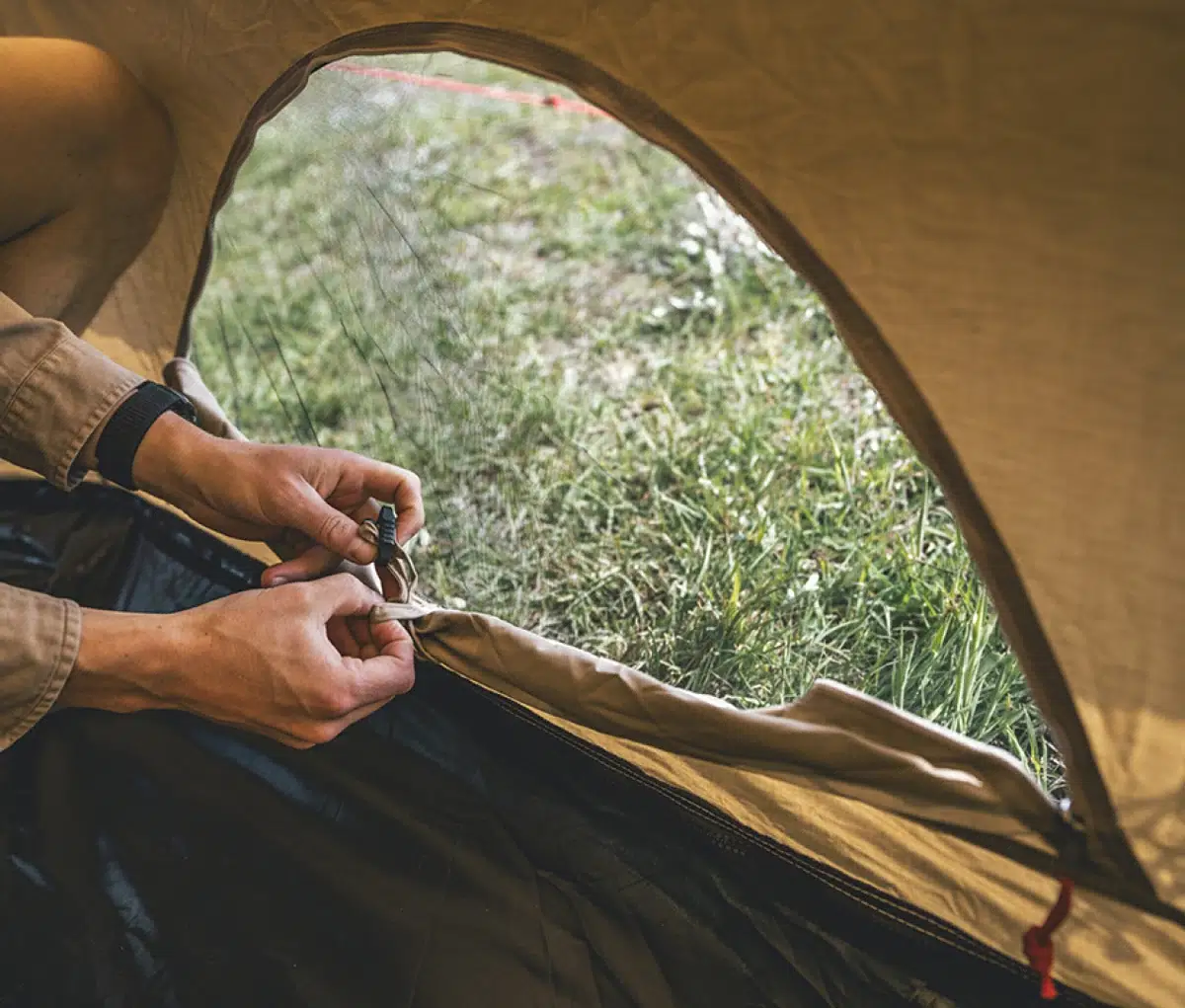 Robens Klondike 6 Berth Poled Tent - Image 4