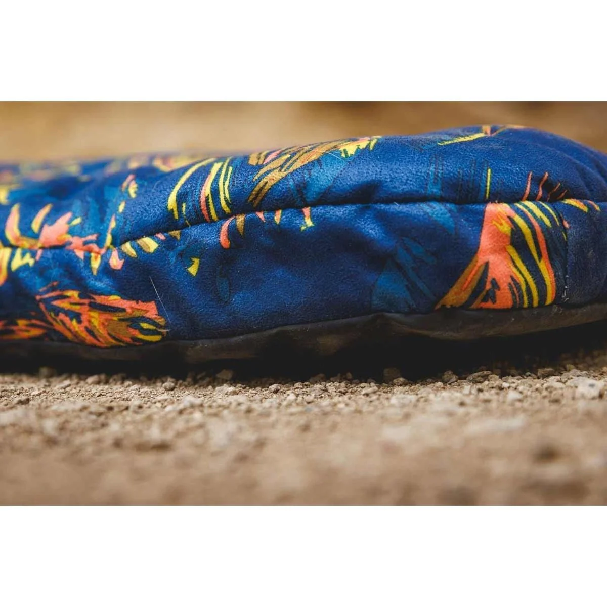 Ruffwear Basecamp Dog Bed in Deep Jungle (Medium) - Image 5