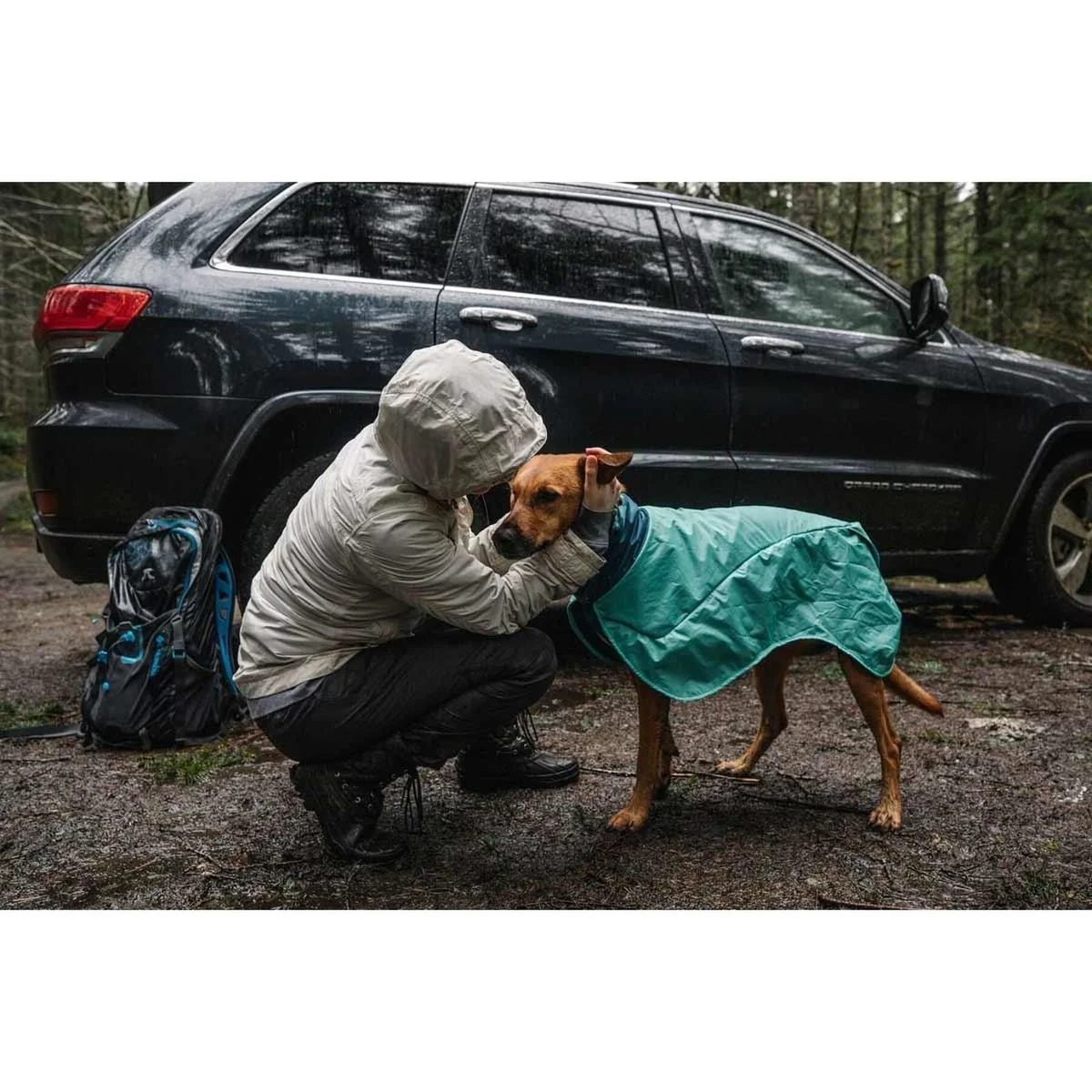 Ruffwear Dirtbag Dog Drying Towel Aurora Teal (Small) - Image 6