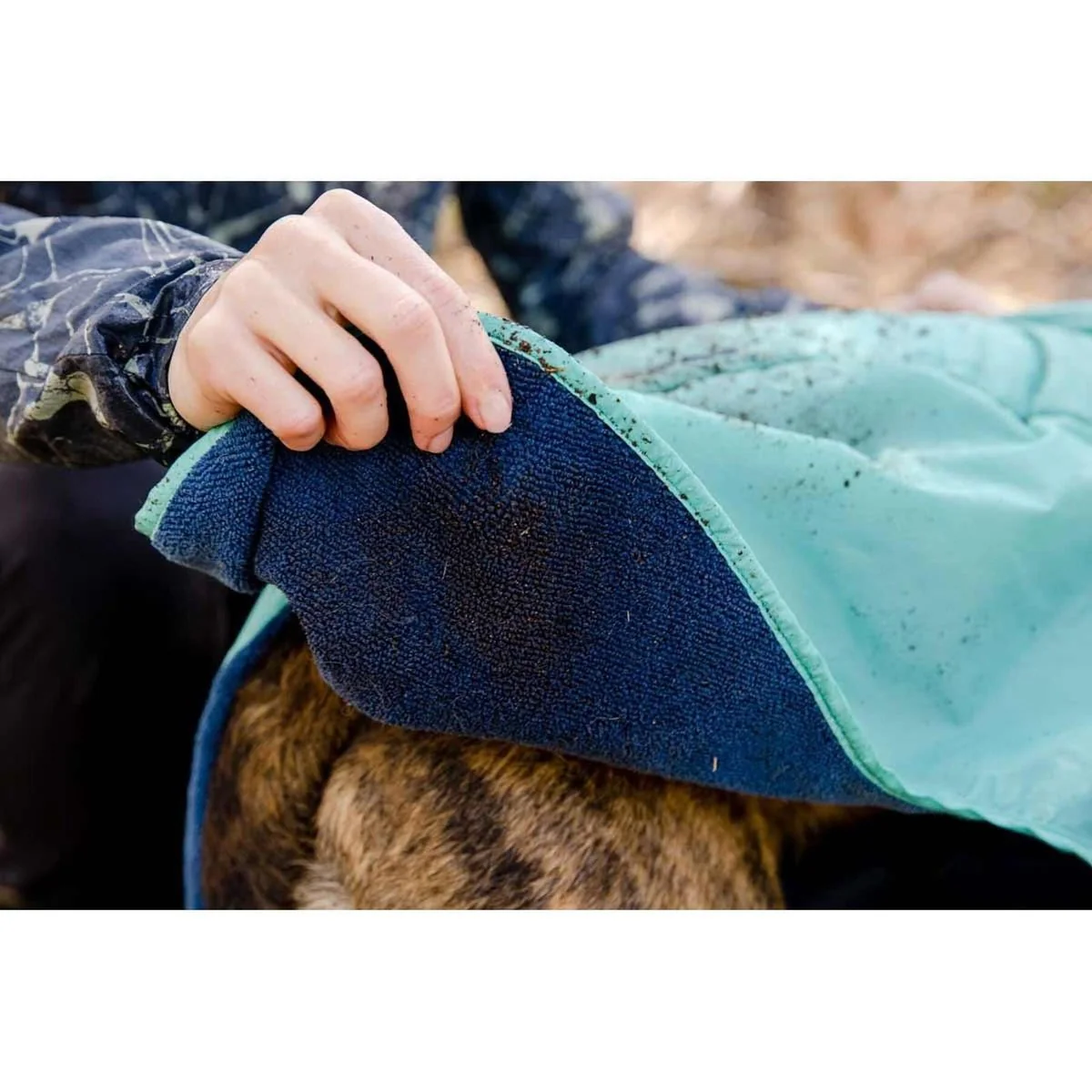 Ruffwear Dirtbag Dog Drying Towel Aurora Teal (X Small) - Image 7