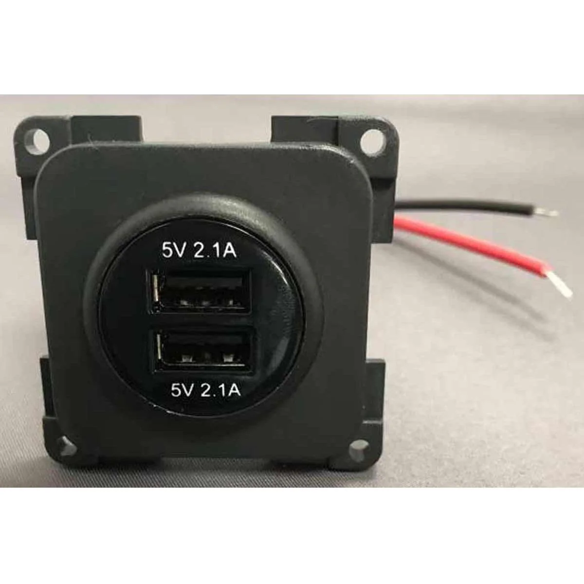 Sargent Double USB in CBE (2 x 2.1Amp) - Image 2