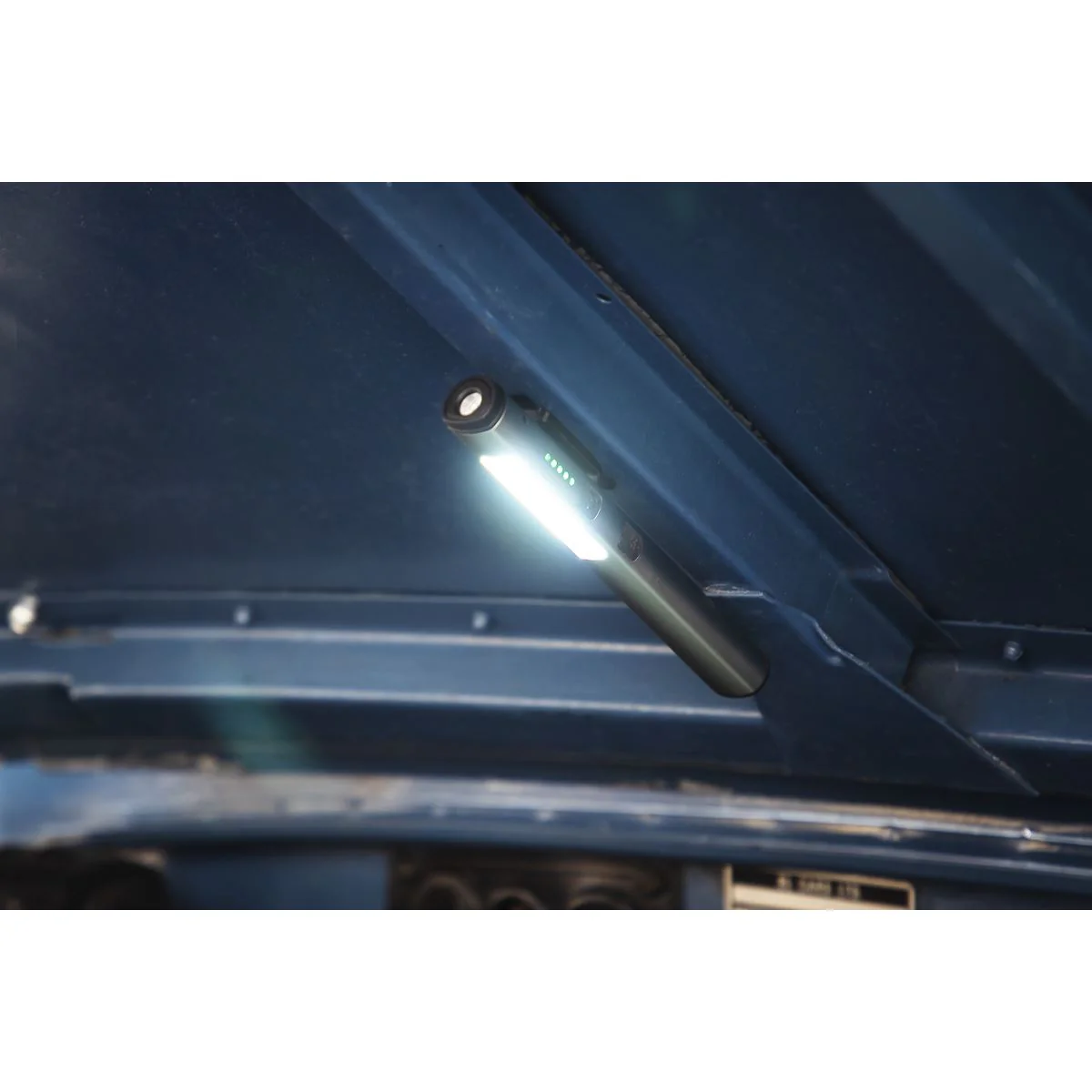 Sealey Penlight Torch with UV 5W COB & 3W SMD LED with Laser Pointer Rechargeabl - Image 11
