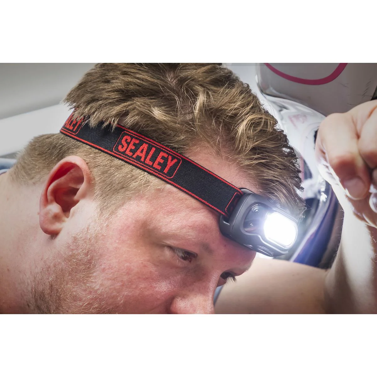 Sealey Rechargeable Head Torch with Auto-Sensor 8W COB LED HT08R - Image 4
