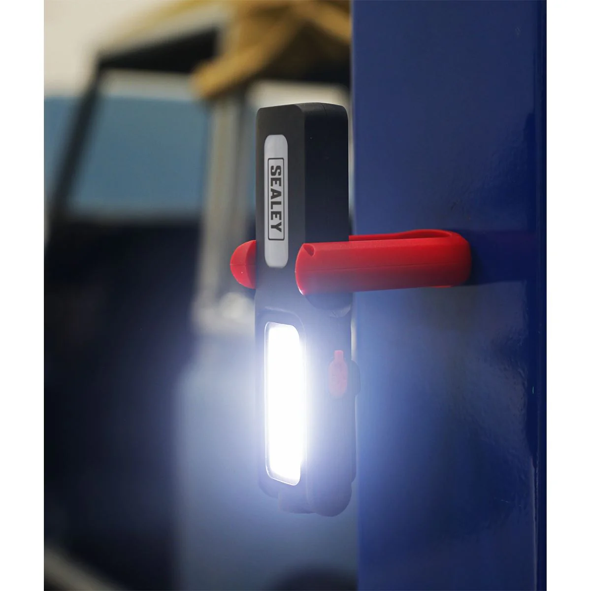 Sealey Rechargeable Inspection Lamp Red 5W COB+3W LED+Power Bank LED318R - Image 9