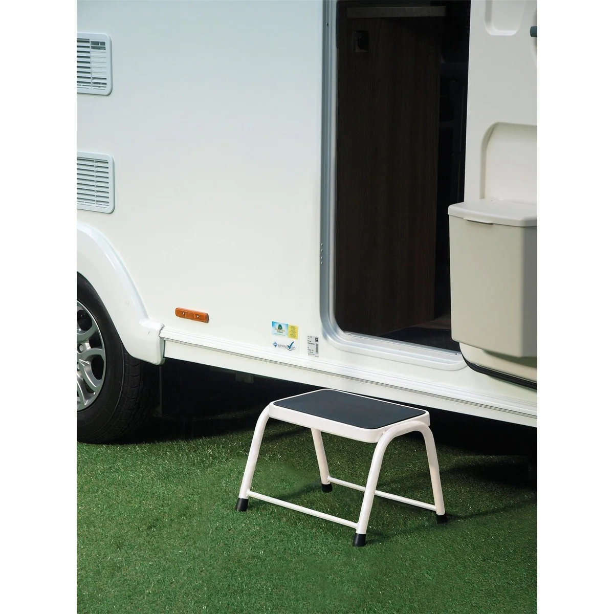 Single step in caravan white C020 - Image 3