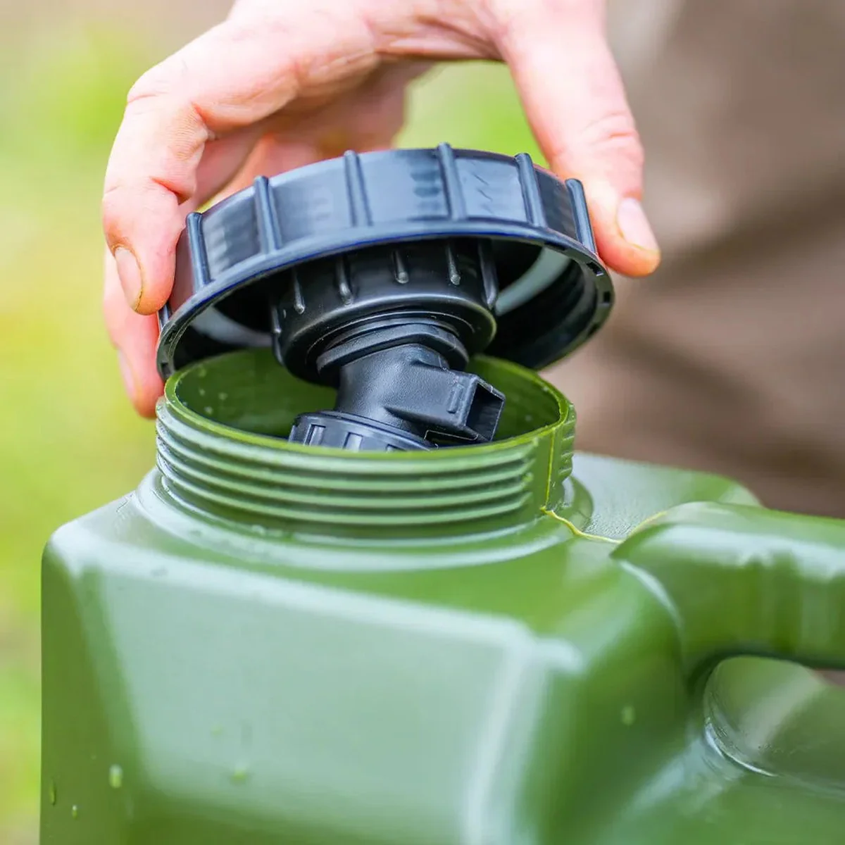 RidgeMonkey SpeedFlo Heavy Duty Water Carrier 10 Litre - Image 7