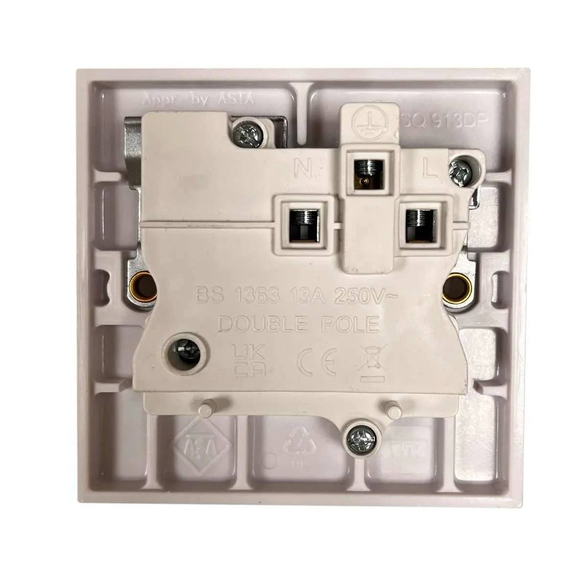 Square Edged Single Switched Socket White - Image 2