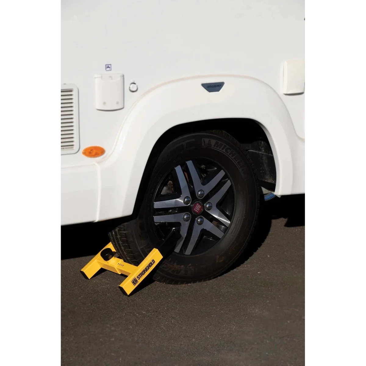 Stronghold Atlas Insurance Approved Caravan Trailer Security Wheel Clamp SH5438 - Image 3