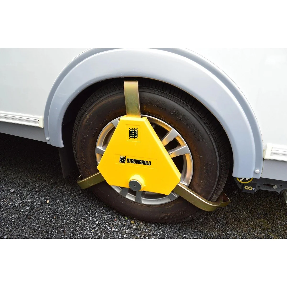 Stronghold Wheel Clamp Apex Triangular 15" to 18" for Trailers & Caravans SH5456 - Image 2