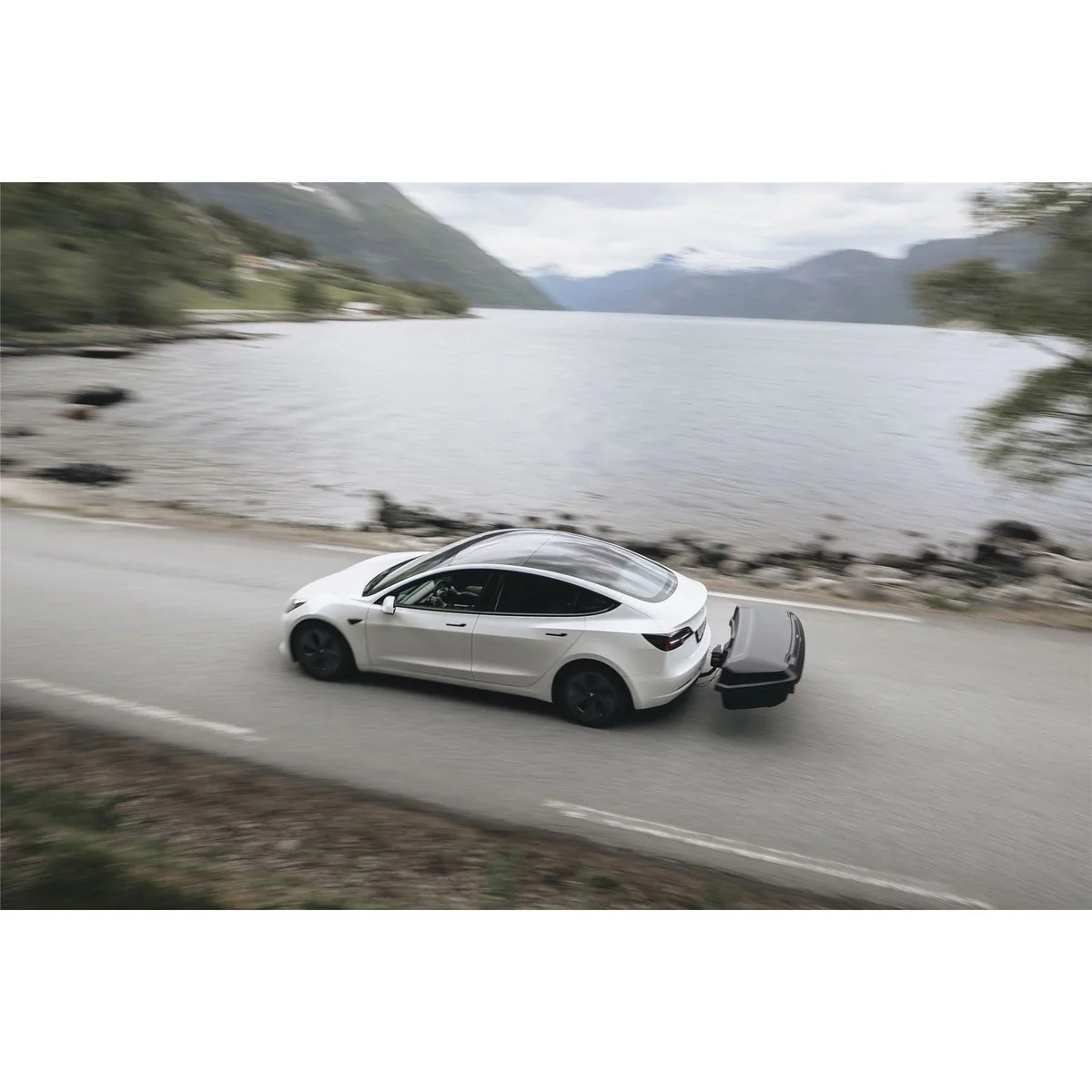 Thule Arcos Box 300l medium hard-shell towbar cargo carrier box - Image 3