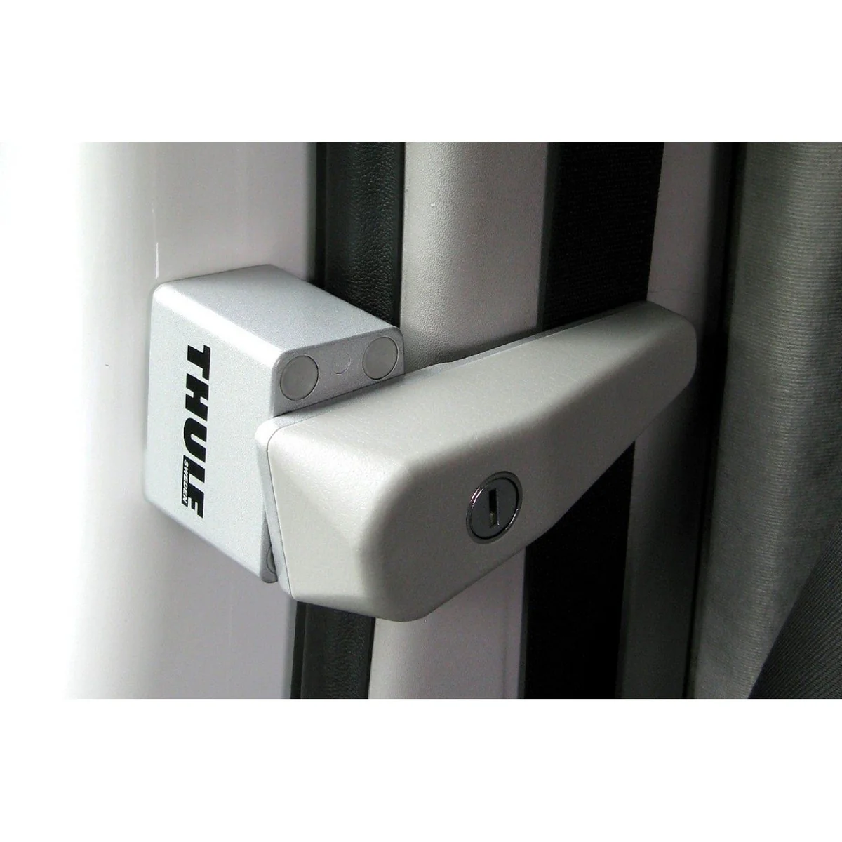 Thule Cab Lock 2-Pack for Sprinter/Crafter/Master/Movano - Image 4