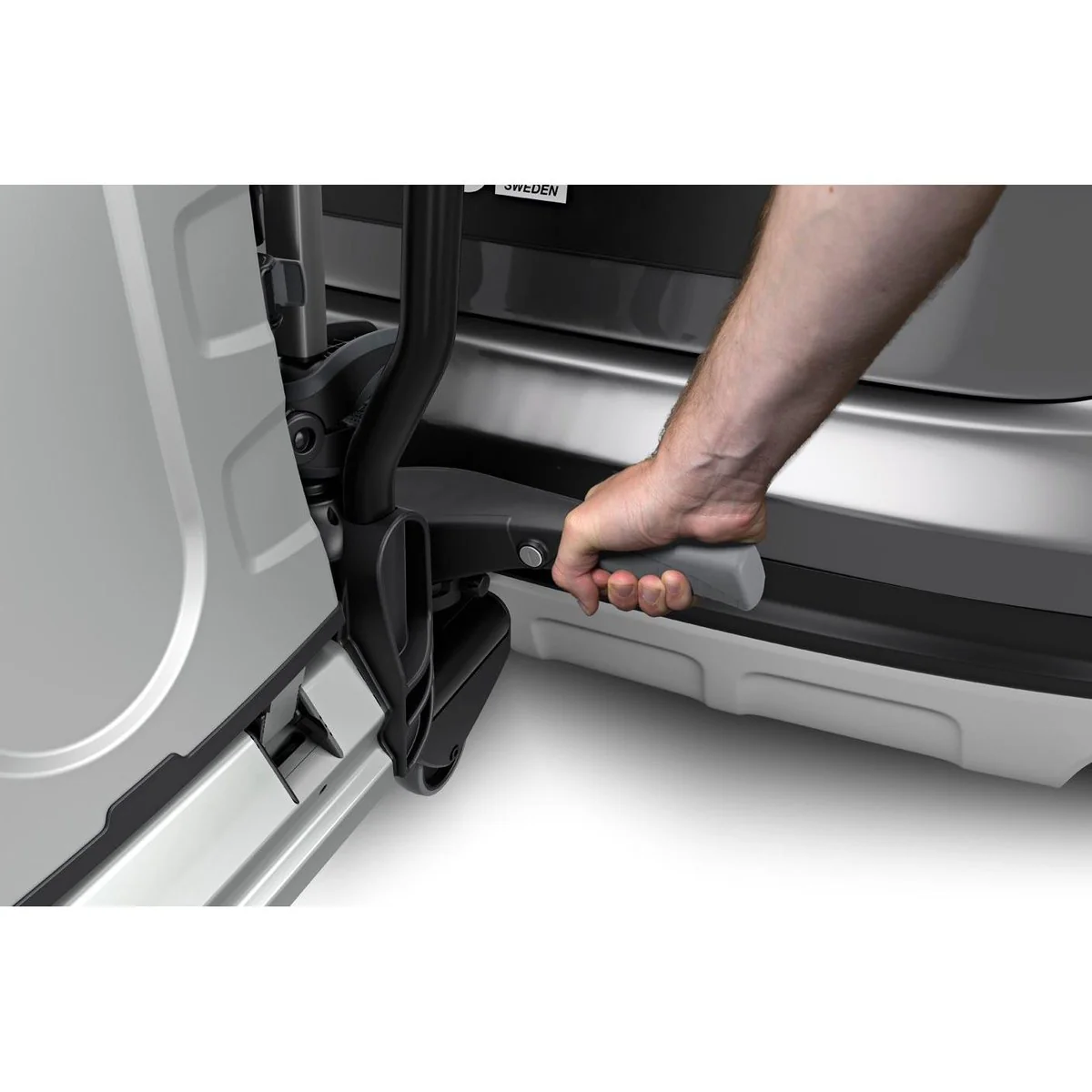 Thule EasyFold XT three-bike platform towbar bike rack black/aluminium Towbar Bike Rack - Image 10