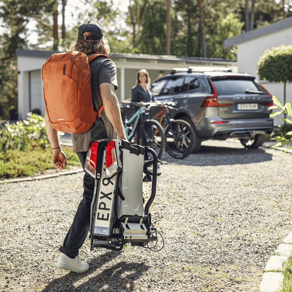 Thule EasyFold XT three-bike platform towbar bike rack black/aluminium Towbar Bike Rack - Image 2