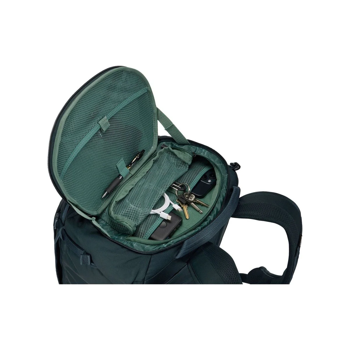 Thule Landmark 40L travel pack darkest blue - Image 10