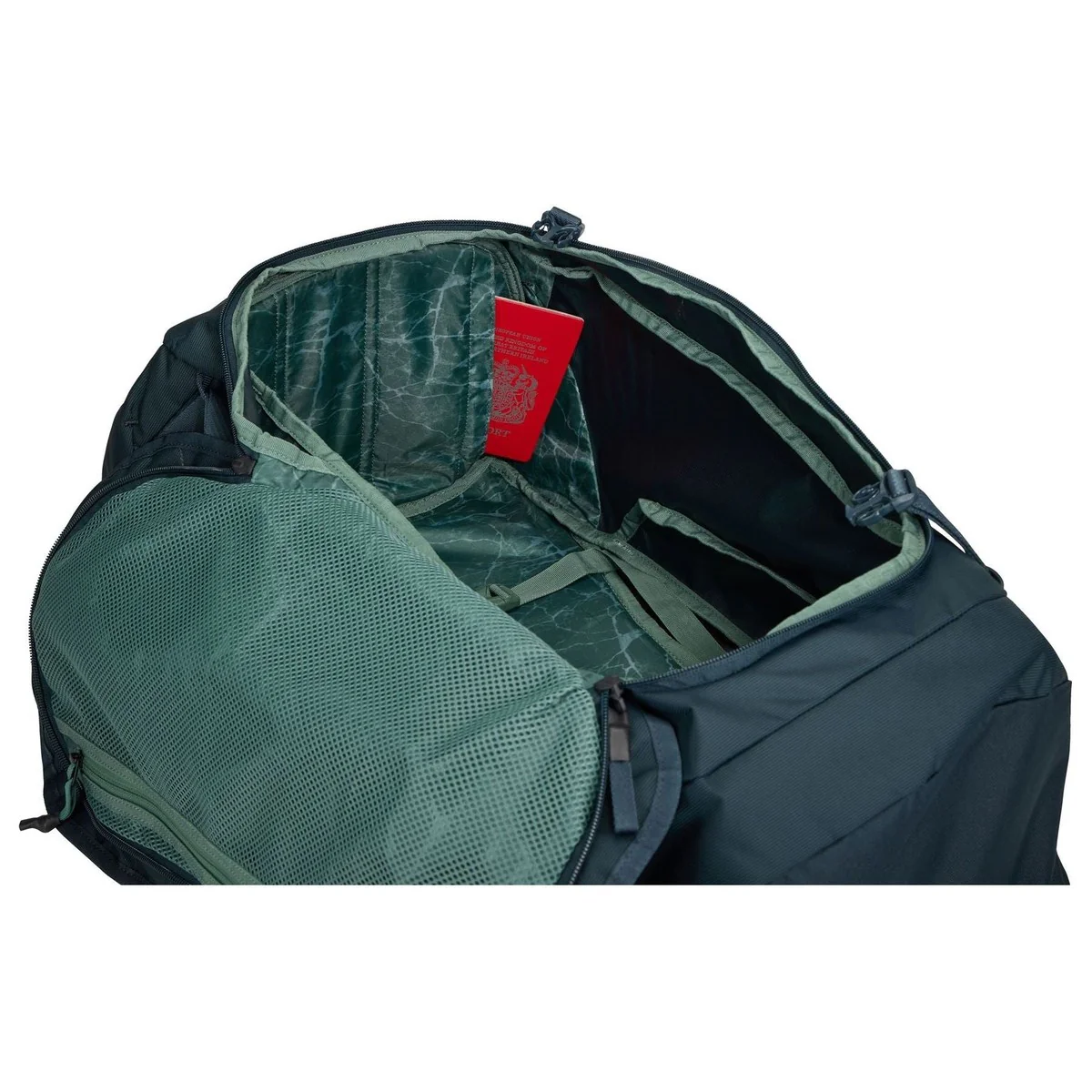 Thule Landmark 40L travel pack darkest blue - Image 9