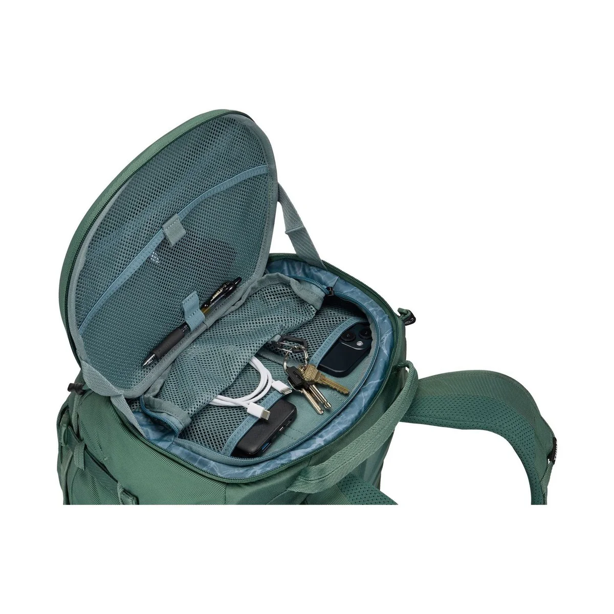 Thule Landmark 60L travel pack hazy green - Image 3