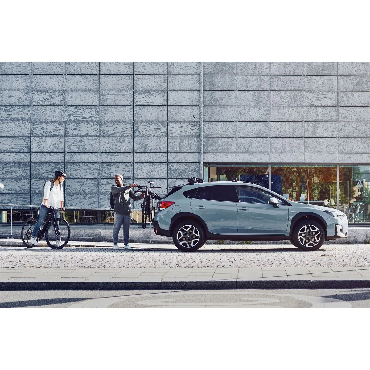 Thule Out Way Hanging two-bike hanging trunk bike rack aluminium Boot Bike Rack - Image 3