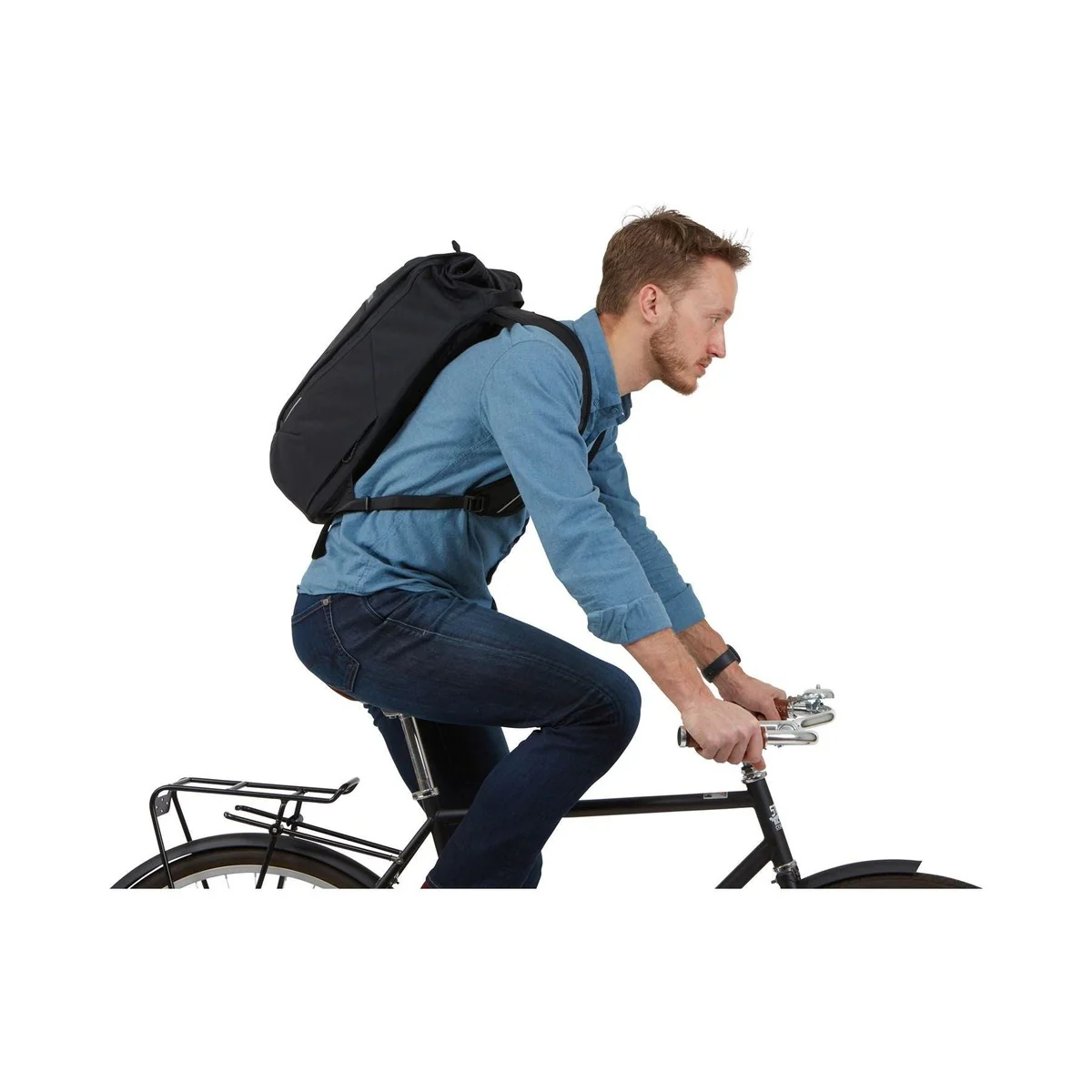 Thule Paramount Commuter Backpack 18L Black Cycling Backpack - Image 5