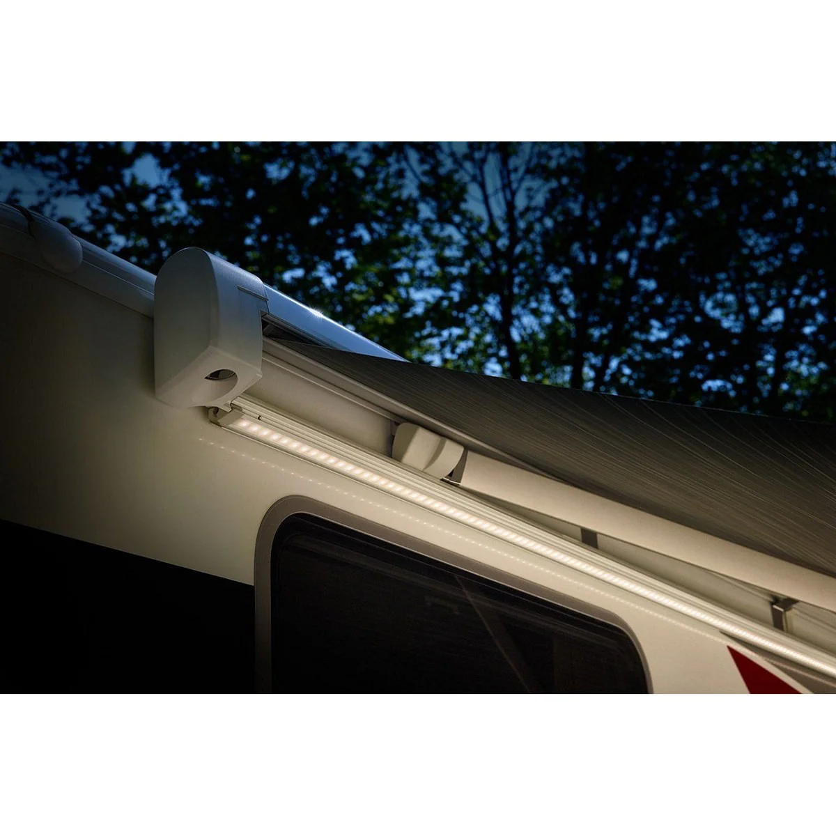 Thule Tent LED Mounting Rail TO 5200 White 4.50m - Image 2