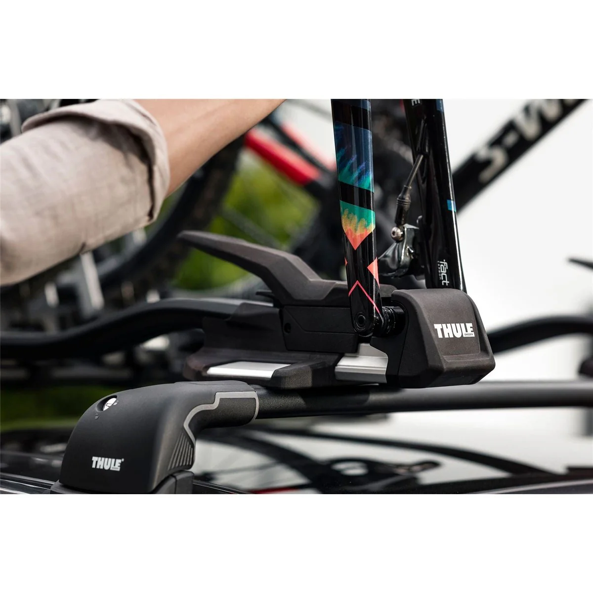 Thule TopRide Roof Bar Fork Mounted Lockable Single Bike Cycle Carrier 568 - Image 6