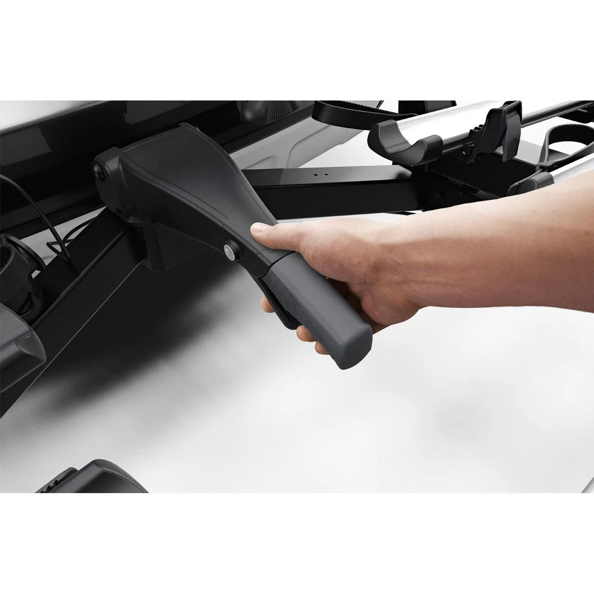 Thule Velo Space XT three-bike platform towbar bike rack black/aluminium Towbar Bike Rack - Image 8