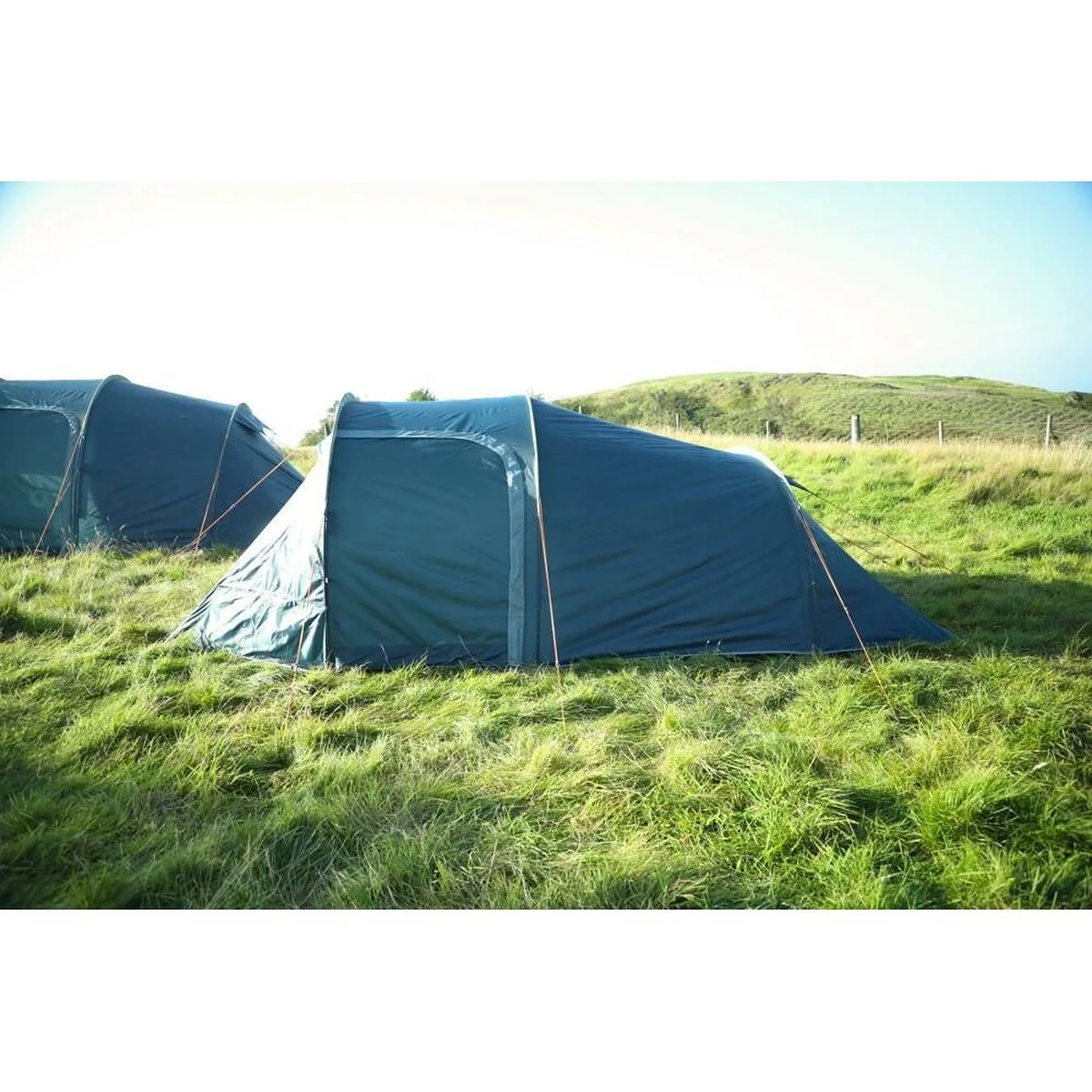 Vango Skye 400 Deep Blue 4 Person Pole Tent - Image 4