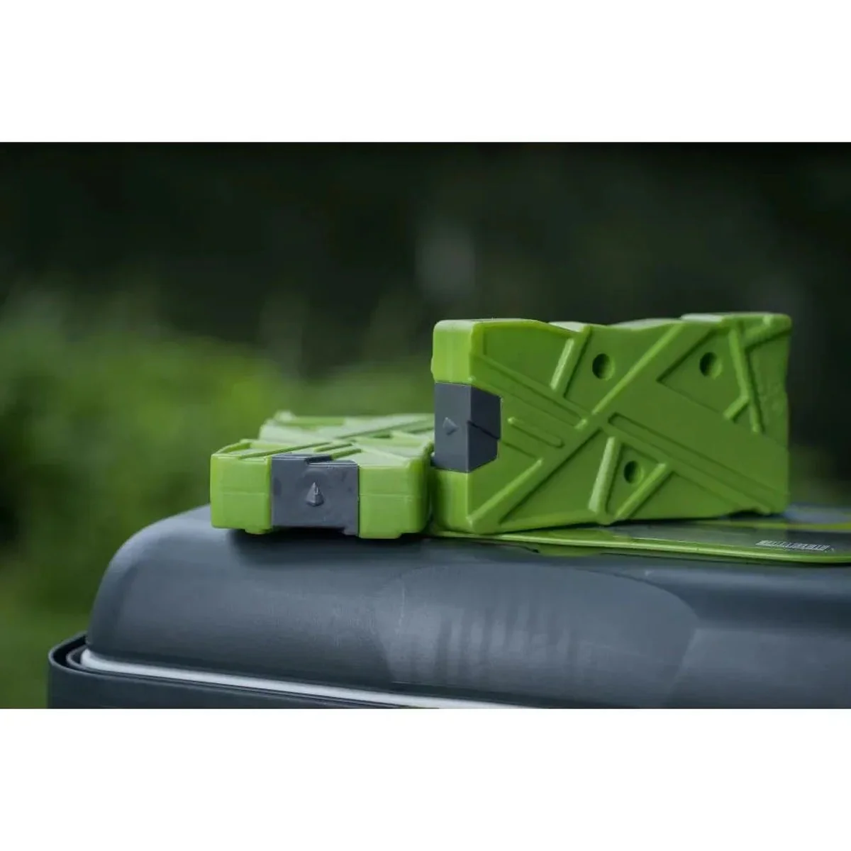 Vango Pinnacle 72Hr 5 Piece Set 32L Green Coolbox - Image 7