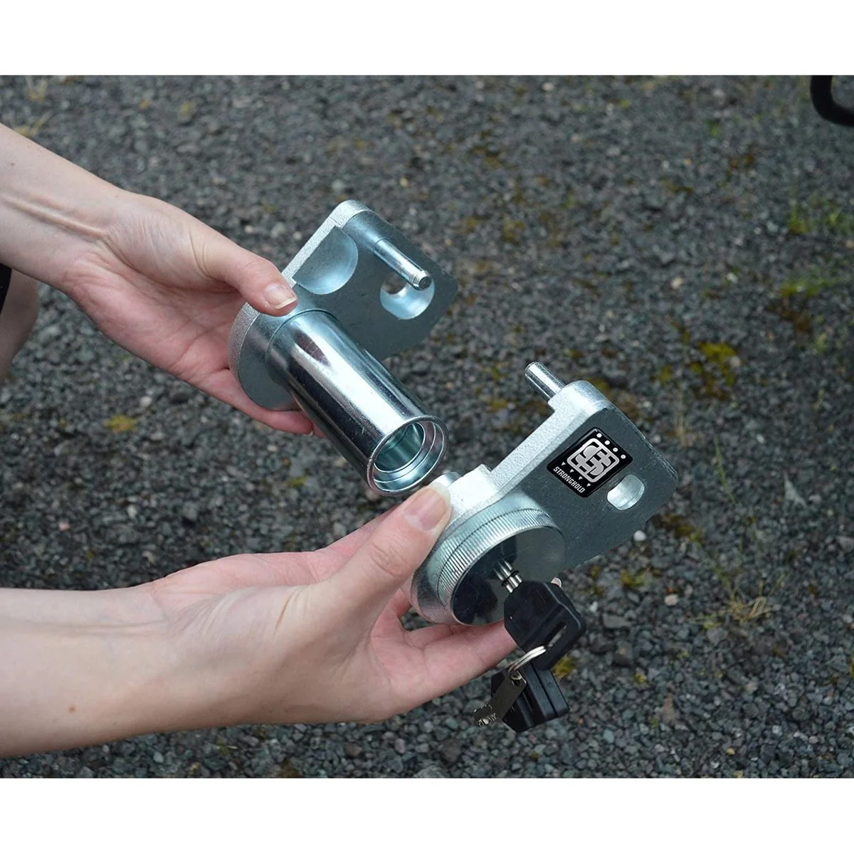 Stronghold Heavy Duty Hitch Lock - Image 5