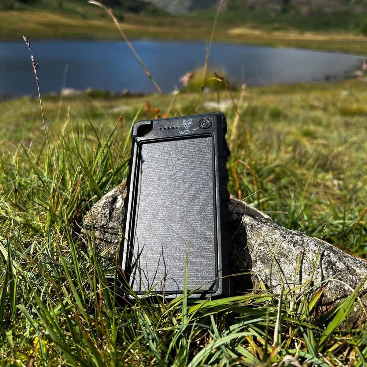 Wolf Outdoors SPB-10 Solar Power Bank Black Edition - Image 5