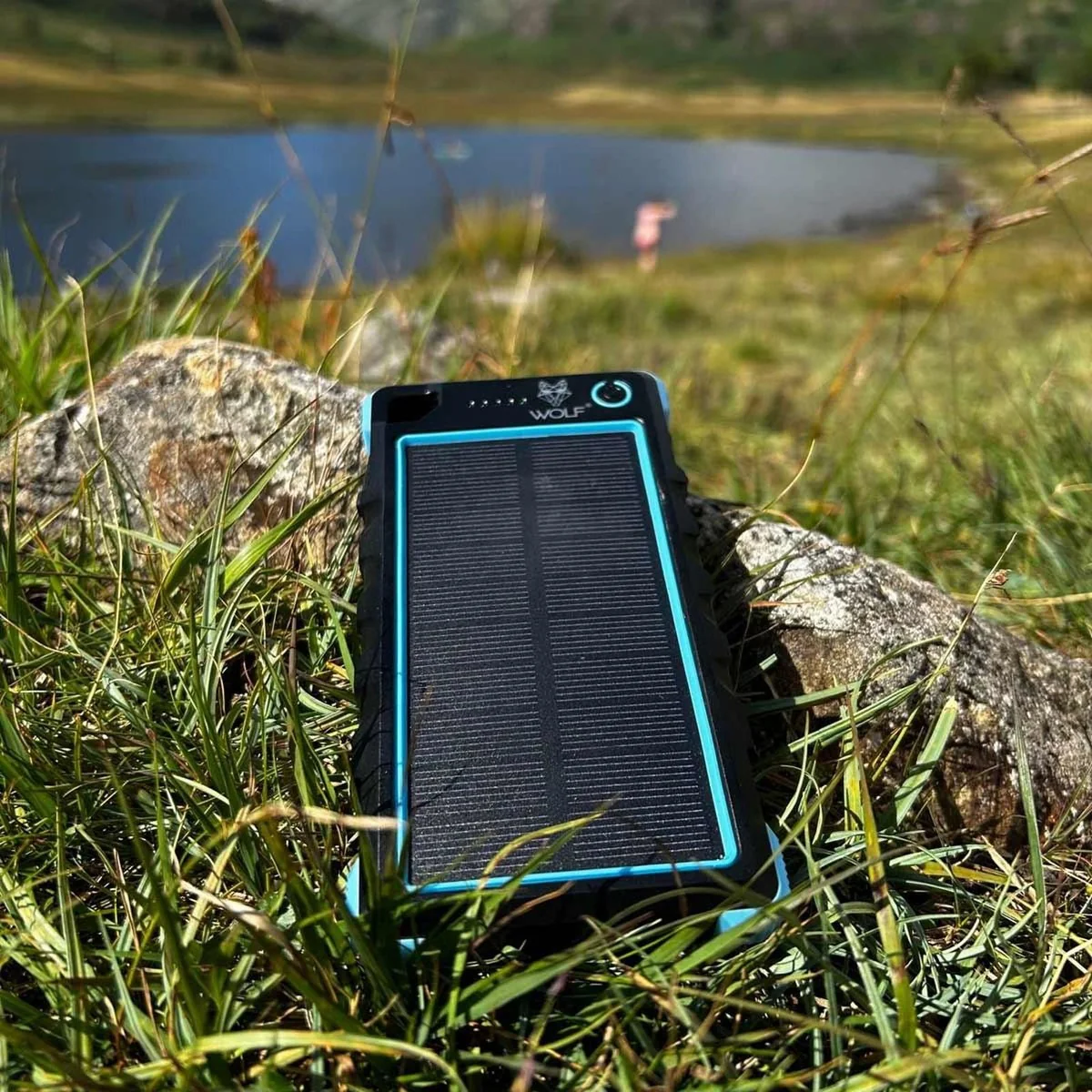 Wolf Outdoors SPB-10 Solar Power Bank Blue Edition - Image 5